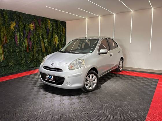 NISSAN MARCH 1.6 SV 16V FLEX 4P MANUAL NISSAN MARCH 1.6 SV 16V FLEX 4P MANUAL